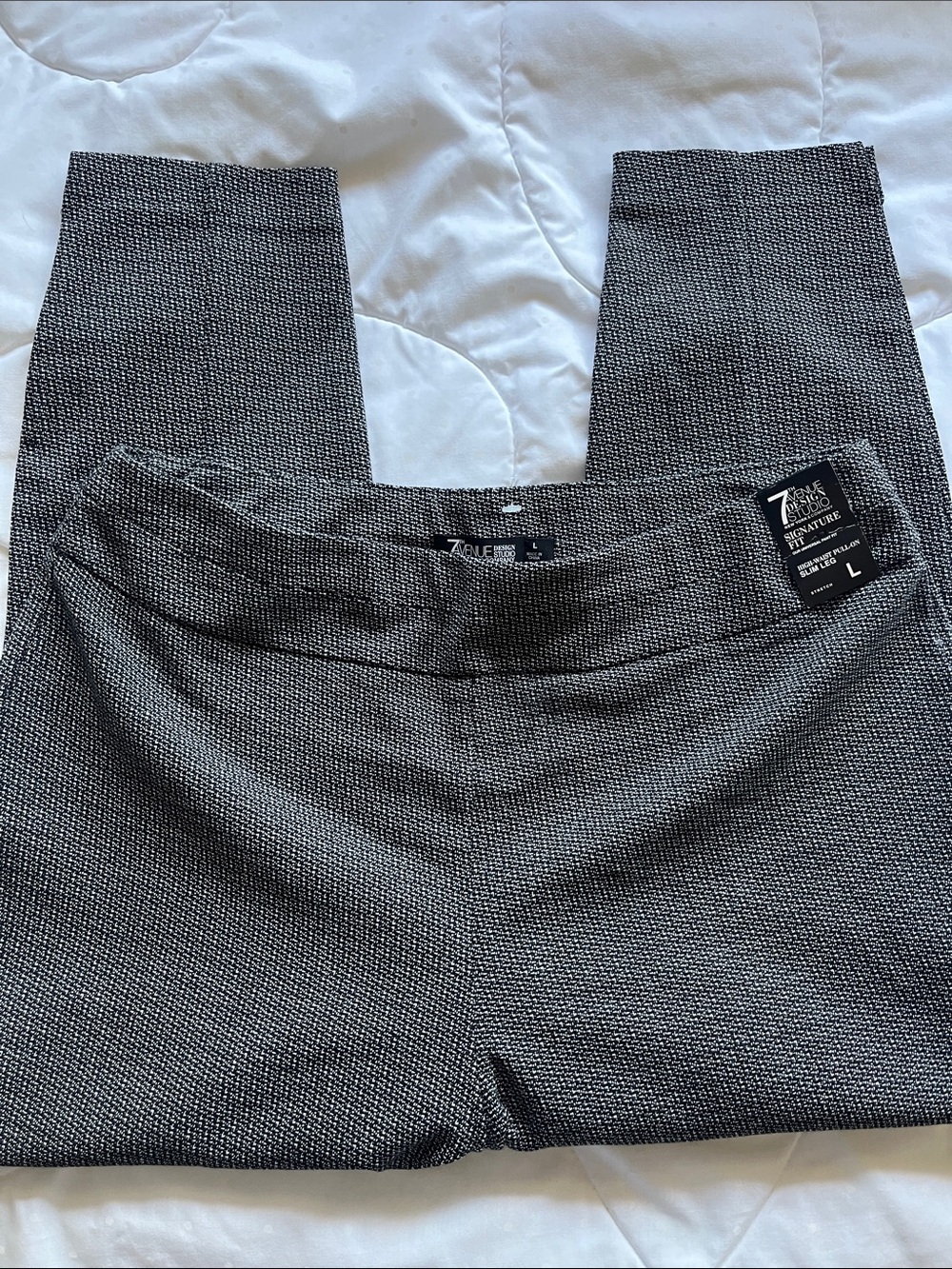NWT New York & Company Black and White Straight Leg Ponte Pants L